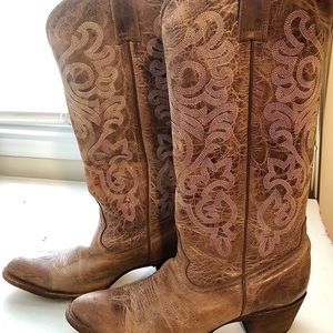 Worn once Shyanne women’s western boots